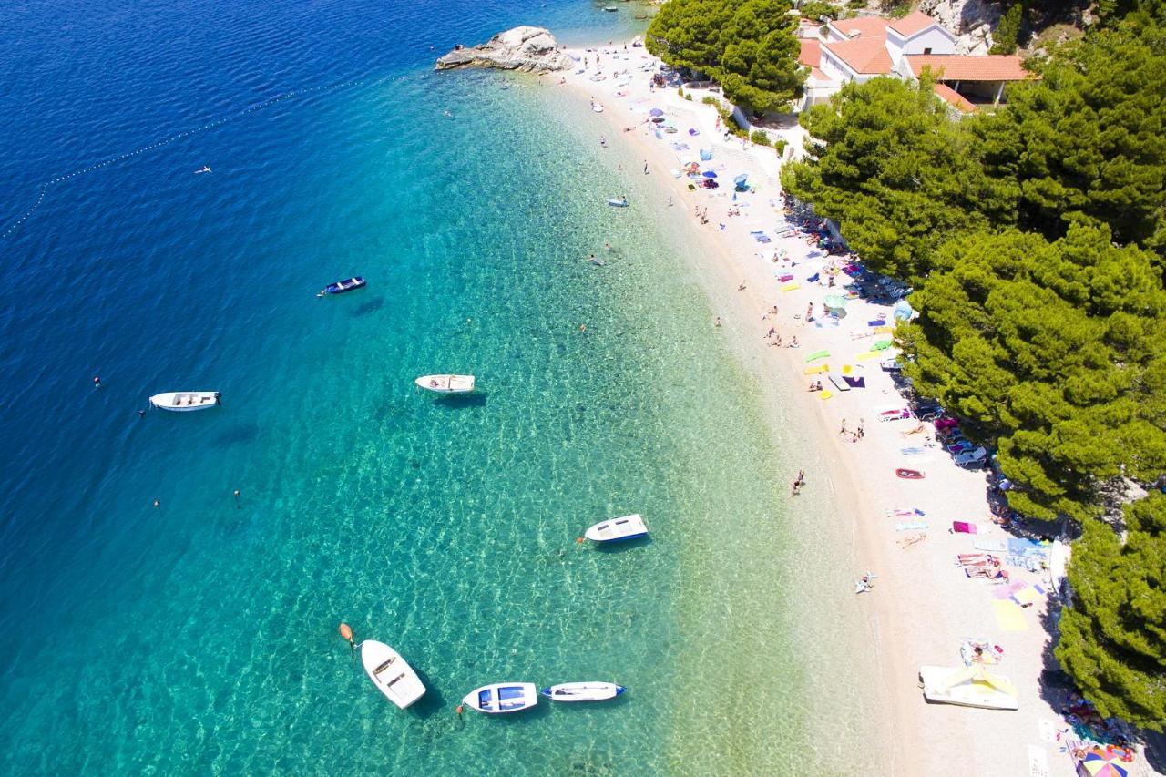 Apartments With A Parking Space Brela, Makarska - 11687 외부 사진