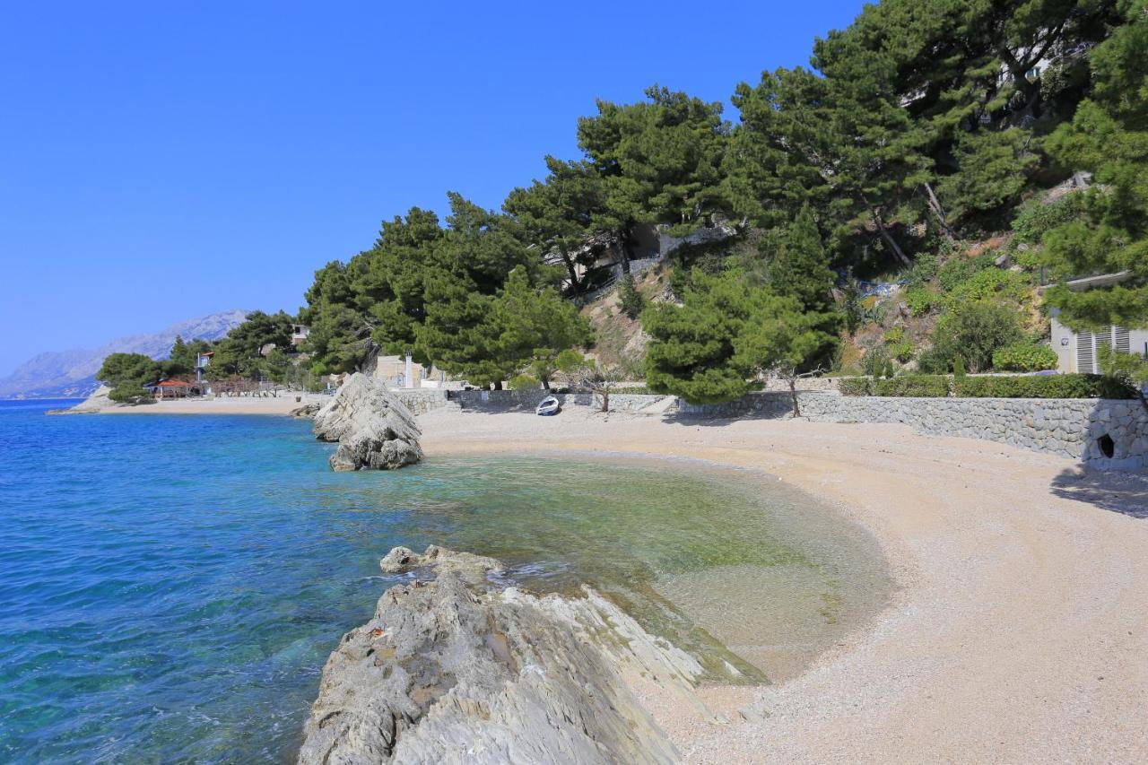 Apartments With A Parking Space Brela, Makarska - 11687 외부 사진