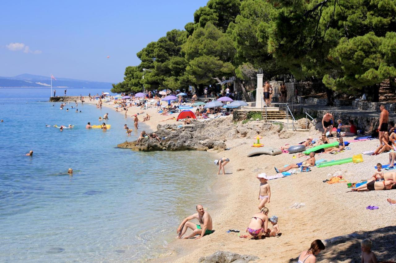 Apartments With A Parking Space Brela, Makarska - 11687 외부 사진