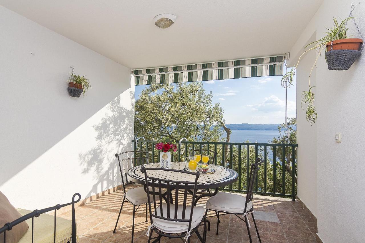 Apartments With A Parking Space Brela, Makarska - 11687 외부 사진