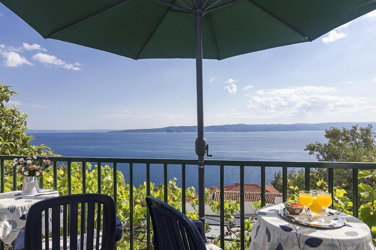 Apartments With A Parking Space Brela, Makarska - 11687 외부 사진