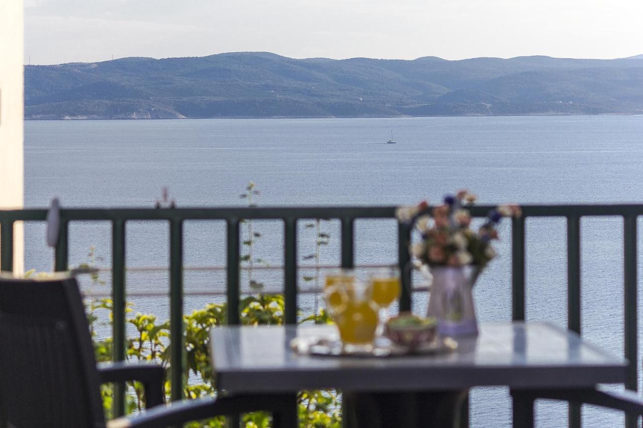 Apartments With A Parking Space Brela, Makarska - 11687 외부 사진