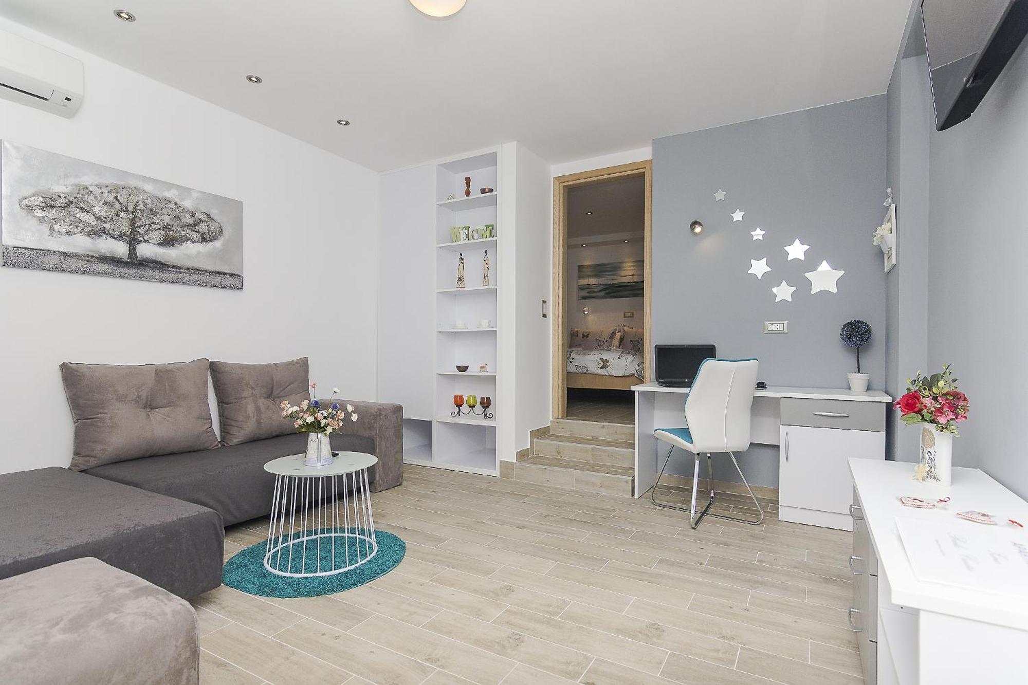Apartments With A Parking Space Brela, Makarska - 11687 객실 사진