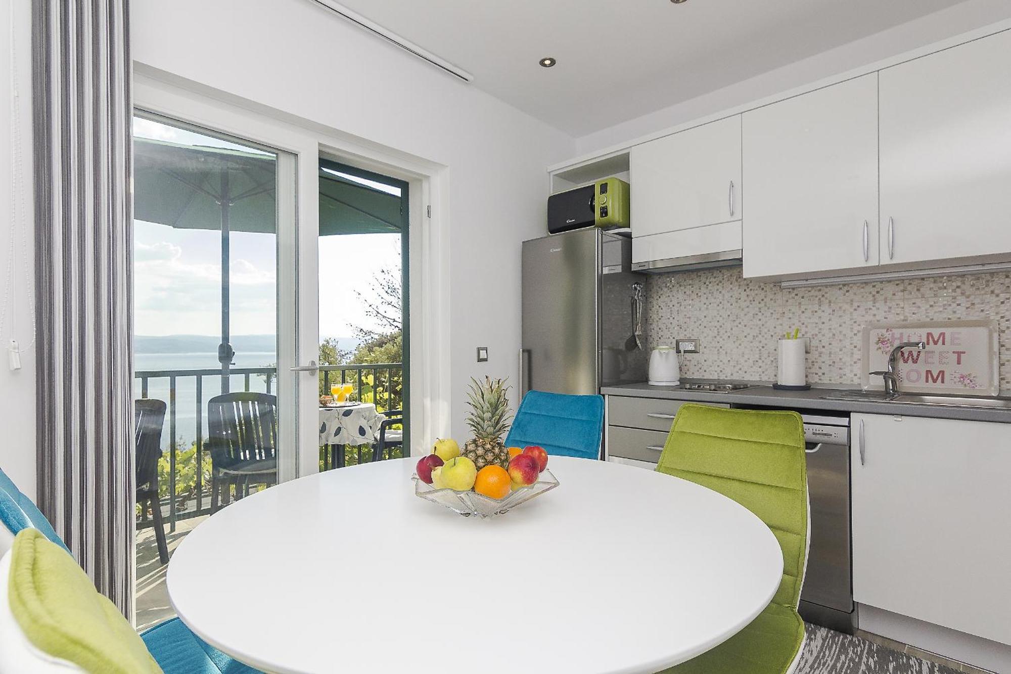 Apartments With A Parking Space Brela, Makarska - 11687 객실 사진